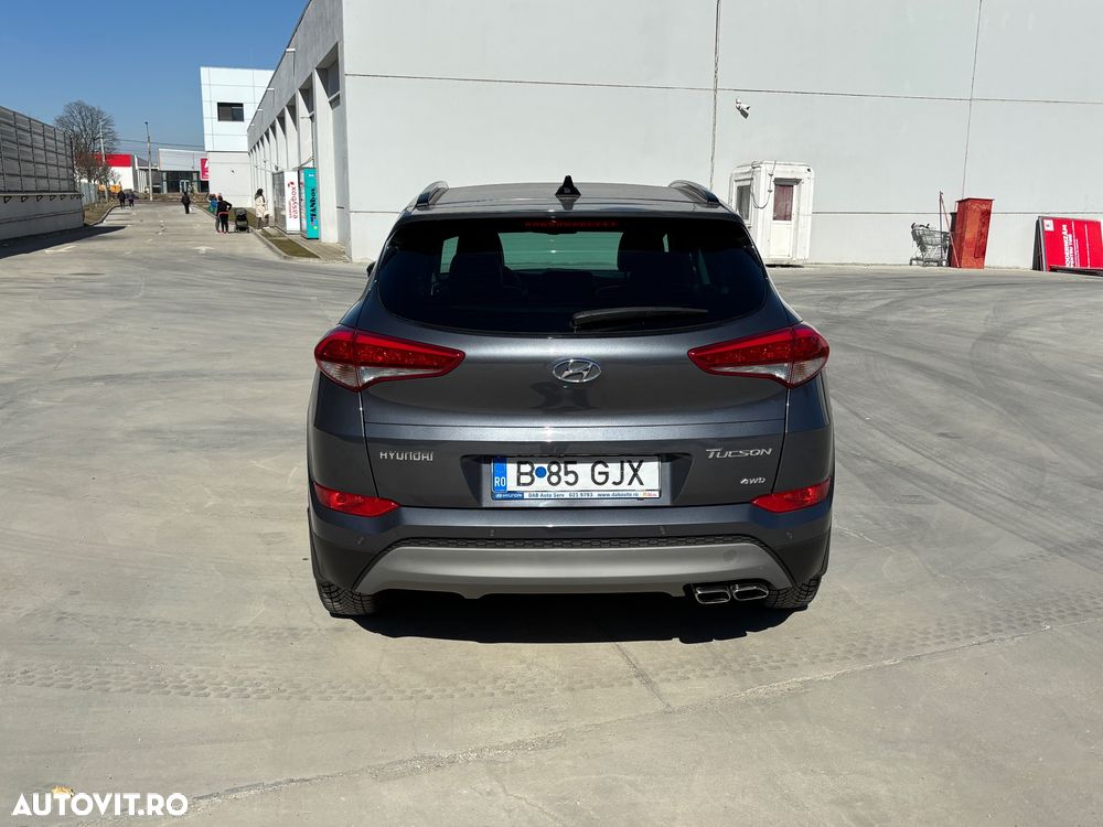 Hyundai Tucson 2.0 CRDI 4WD 6AT Luxury Pack+ - 11