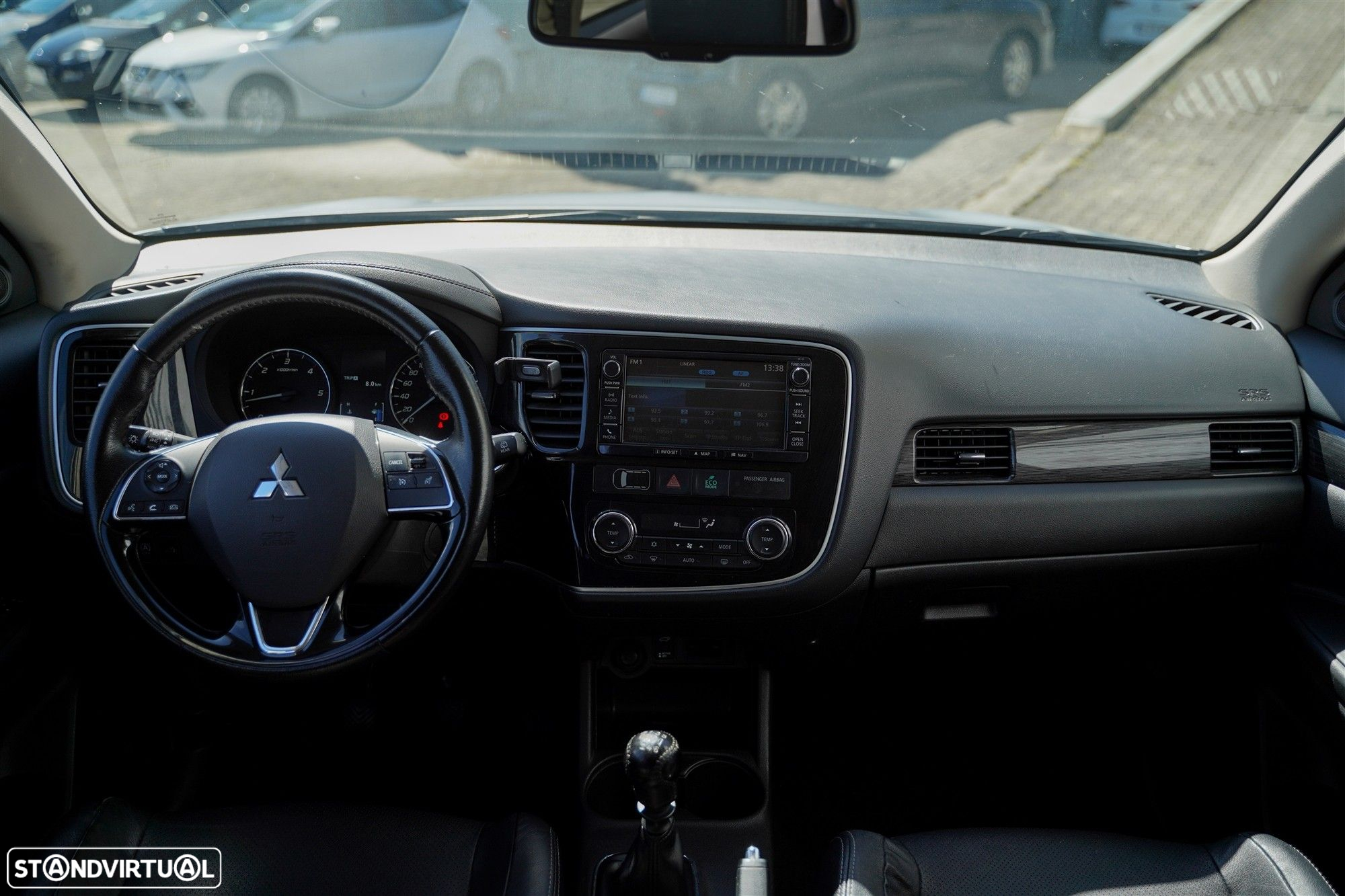 Mitsubishi Outlander 2.2 DI-D Intense - 14