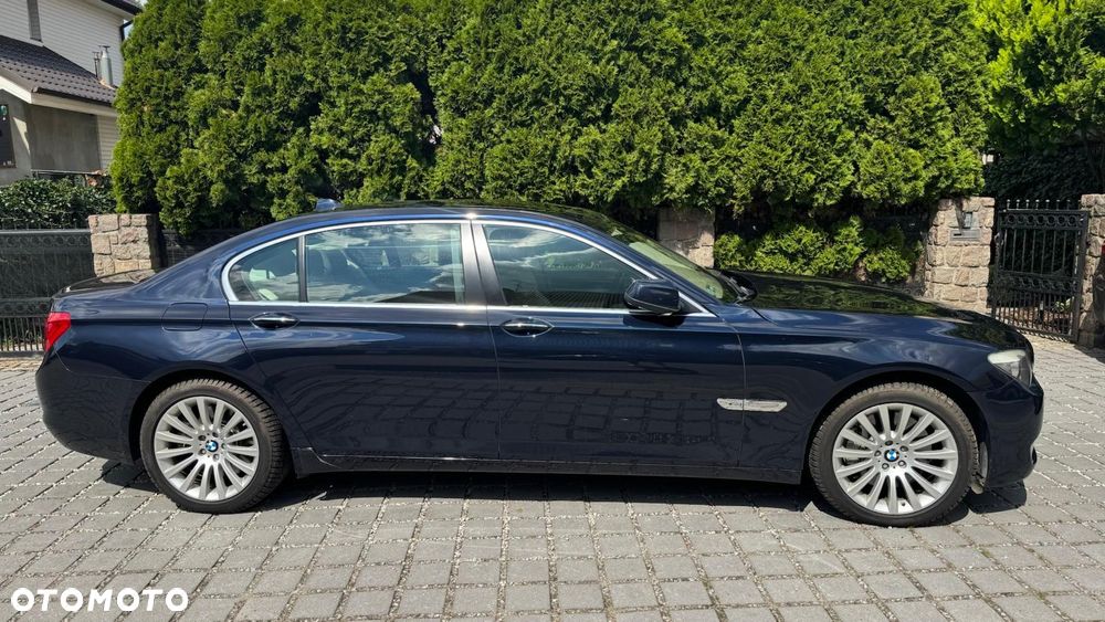 BMW Seria 7 750i L xDrive - 5