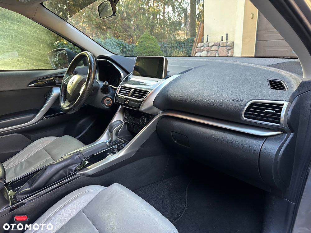 Mitsubishi Eclipse Cross - 10