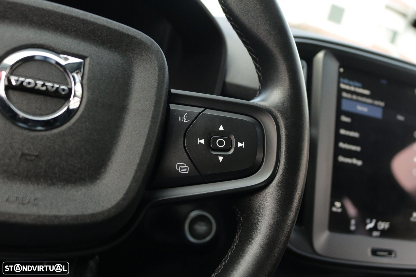 Volvo XC 40 1.5 T2 Momentum Core - 35