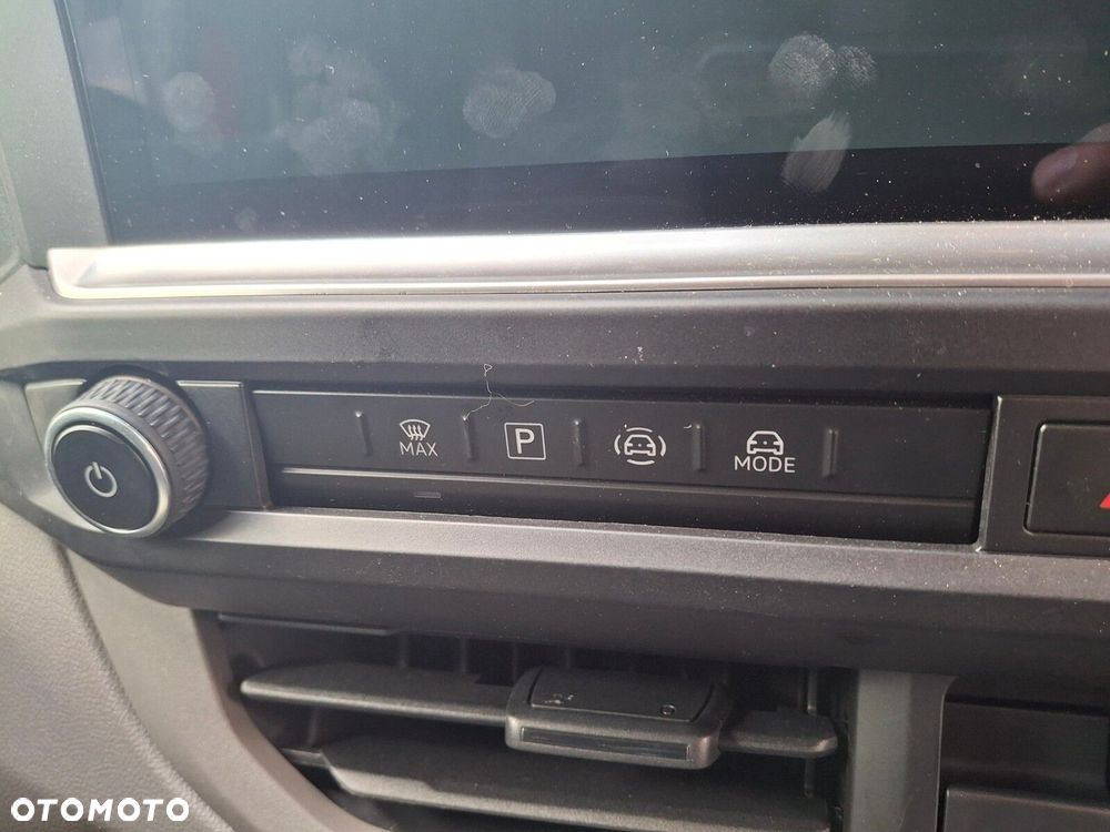 Volkswagen Transporter - 28