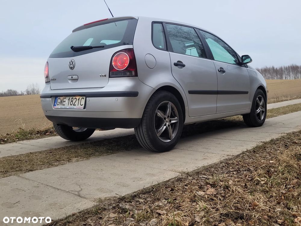 Volkswagen Polo 1.4 TDI Sportline - 4