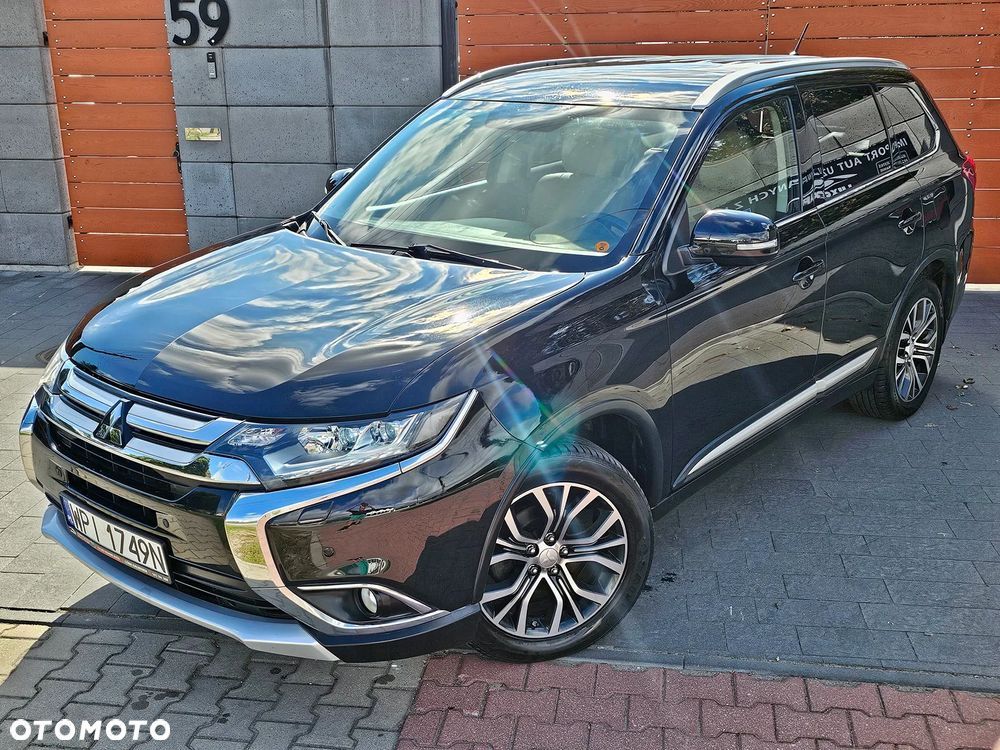 Mitsubishi Outlander 2.0 4WD CVT Diamant+ - 5