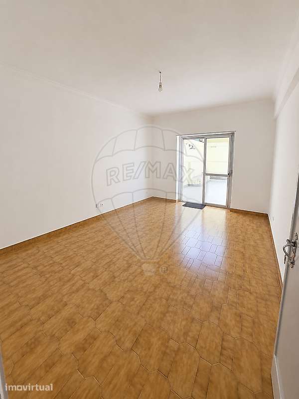 Apartamento T2 para arrendamento - Grande imagem: 2/5