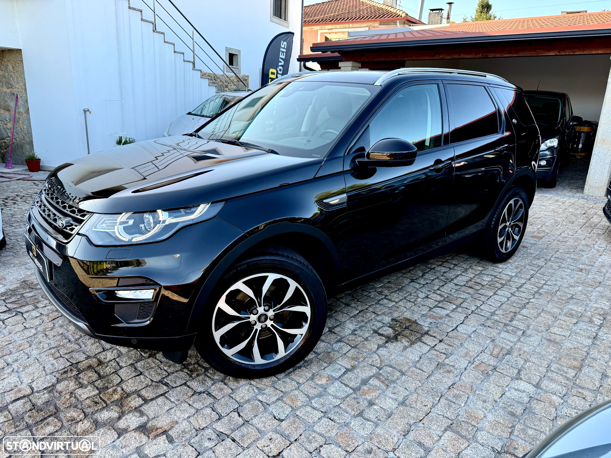 Land Rover Discovery Sport 2.0 TD4 HSE Luxury 7L Auto - 2
