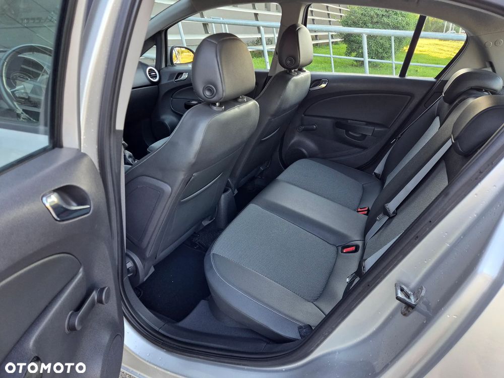 Opel Corsa 1.4 16V Innovation - 16
