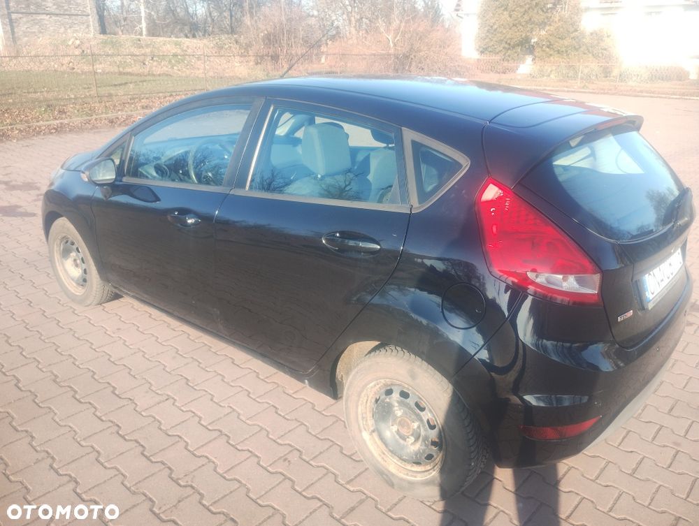 Ford Fiesta - 6