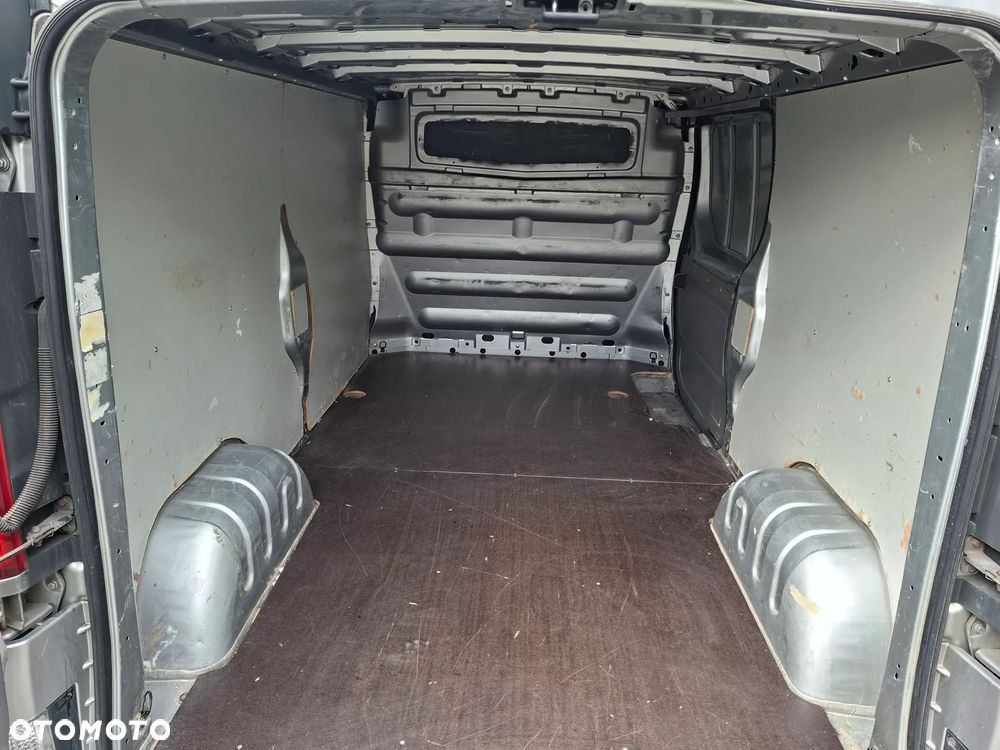 Opel Vivaro - 29