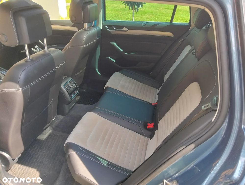Volkswagen Passat 2.0 TDI Bi-Turbo BMT 4Mot Highline DSG - 13