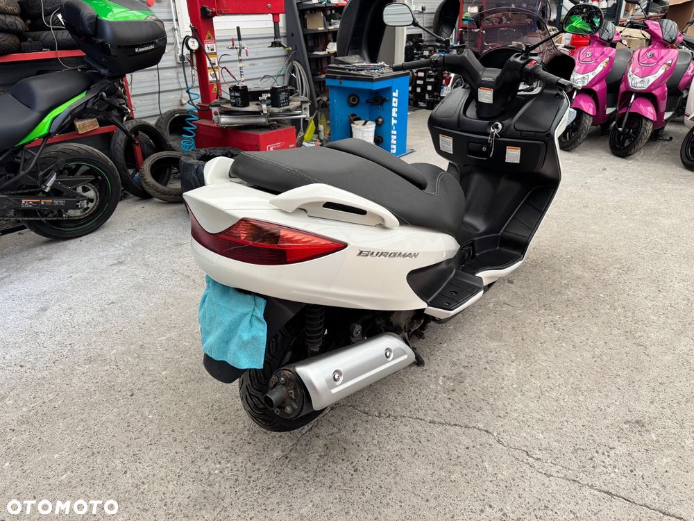 Suzuki Burgman - 7