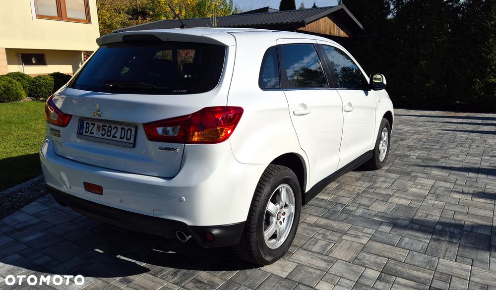 Mitsubishi ASX - 10