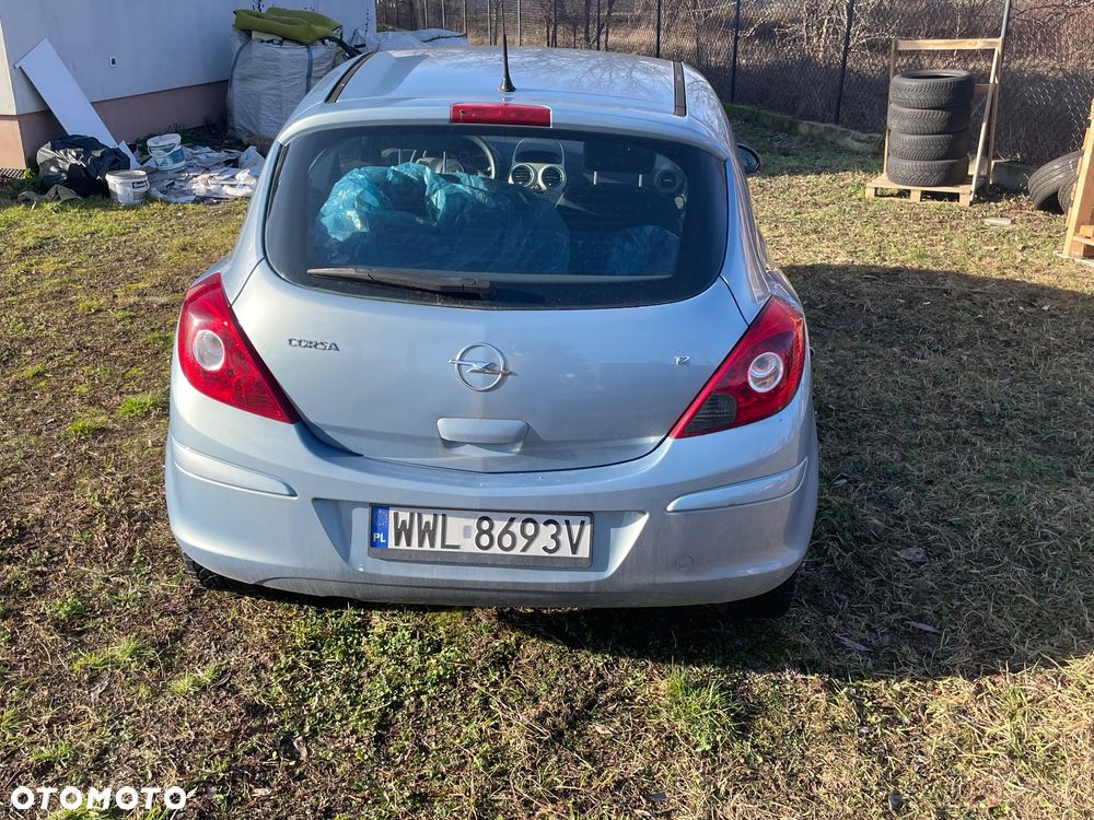 Opel Corsa 1.2 16V - 4