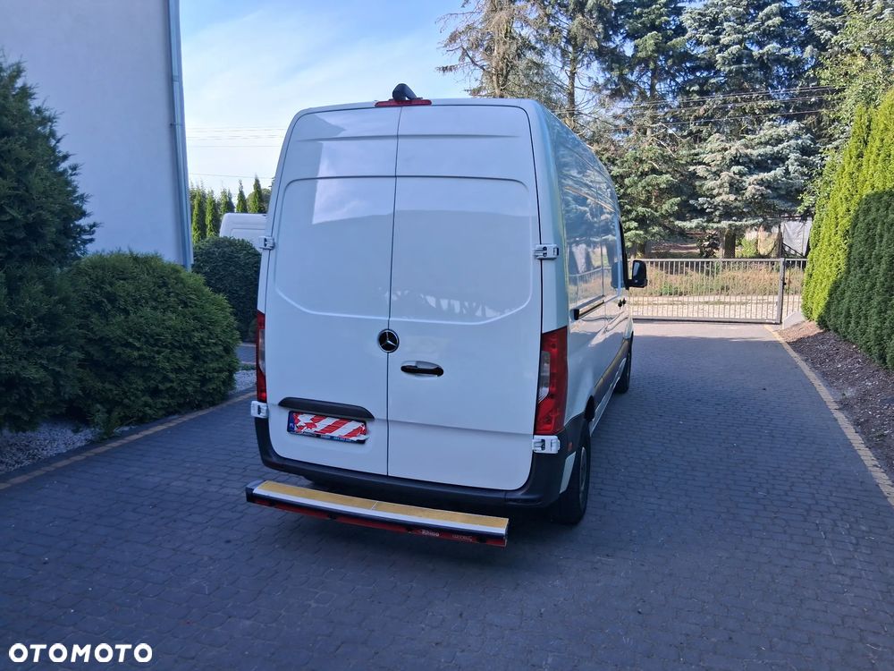 Mercedes-Benz Sprinter - 5