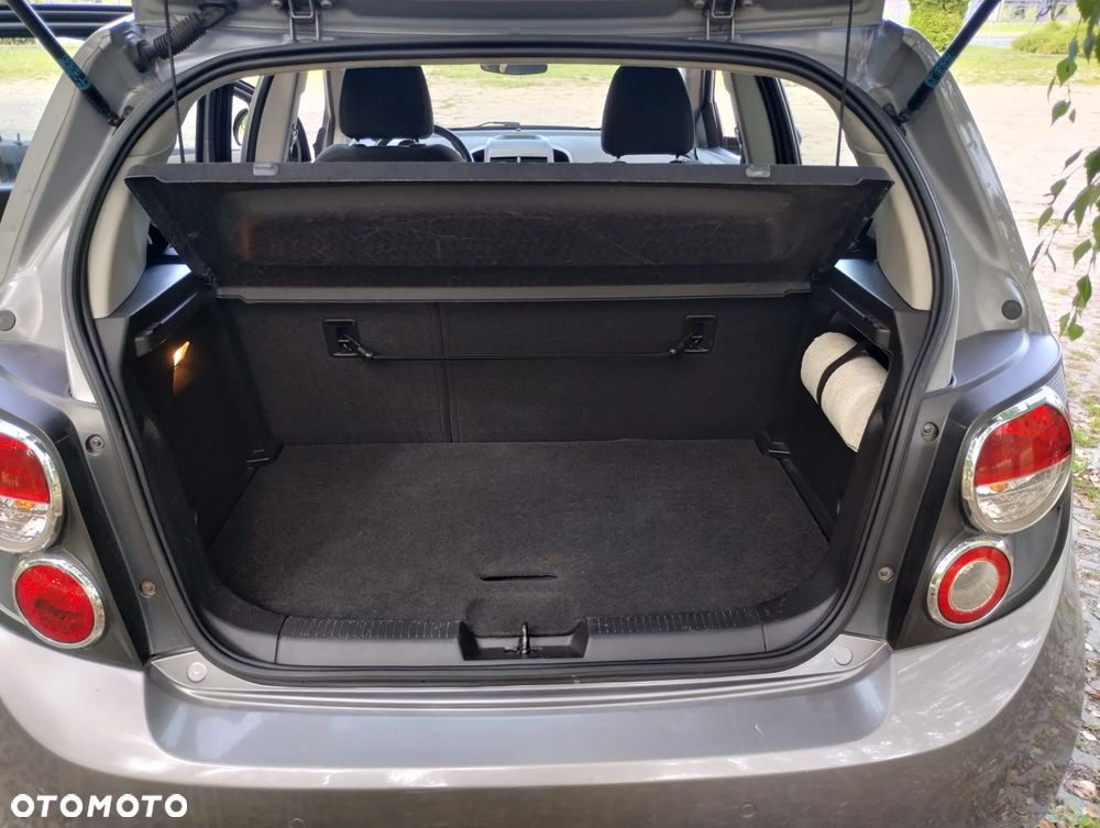Chevrolet Aveo - 10