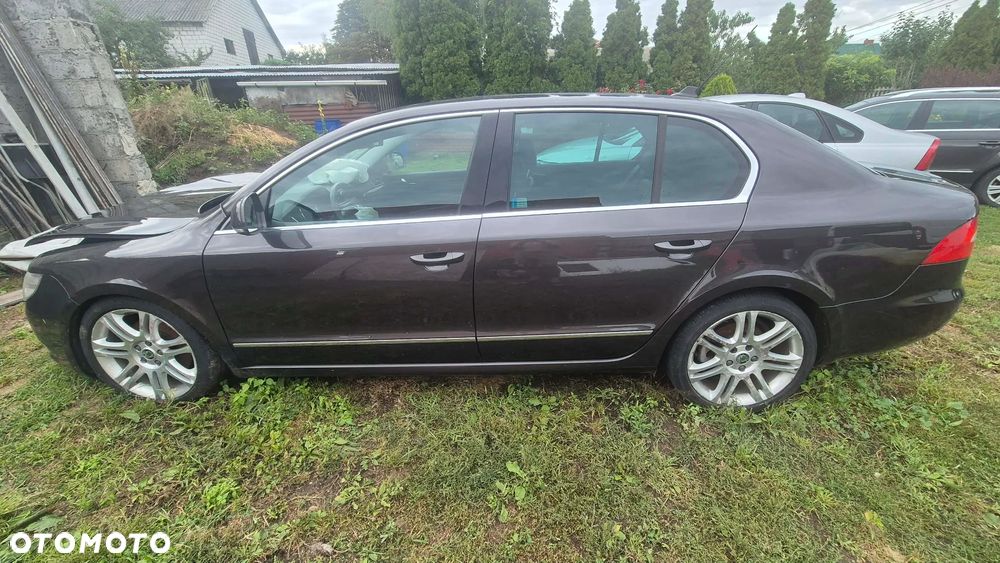 Skoda Superb 2.0 TDI Elegance DSG - 5