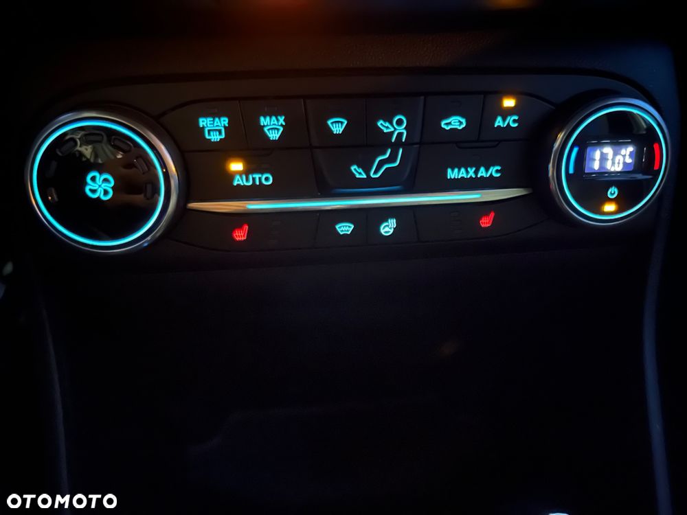 Ford Fiesta 1.0 EcoBoost S&S ST-LINE - 19
