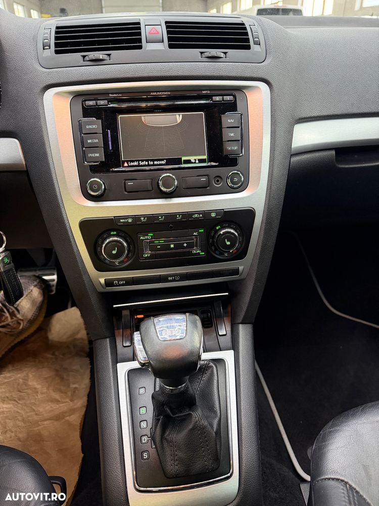 Skoda Octavia 2.0 TDI DPF DSG RS - 16