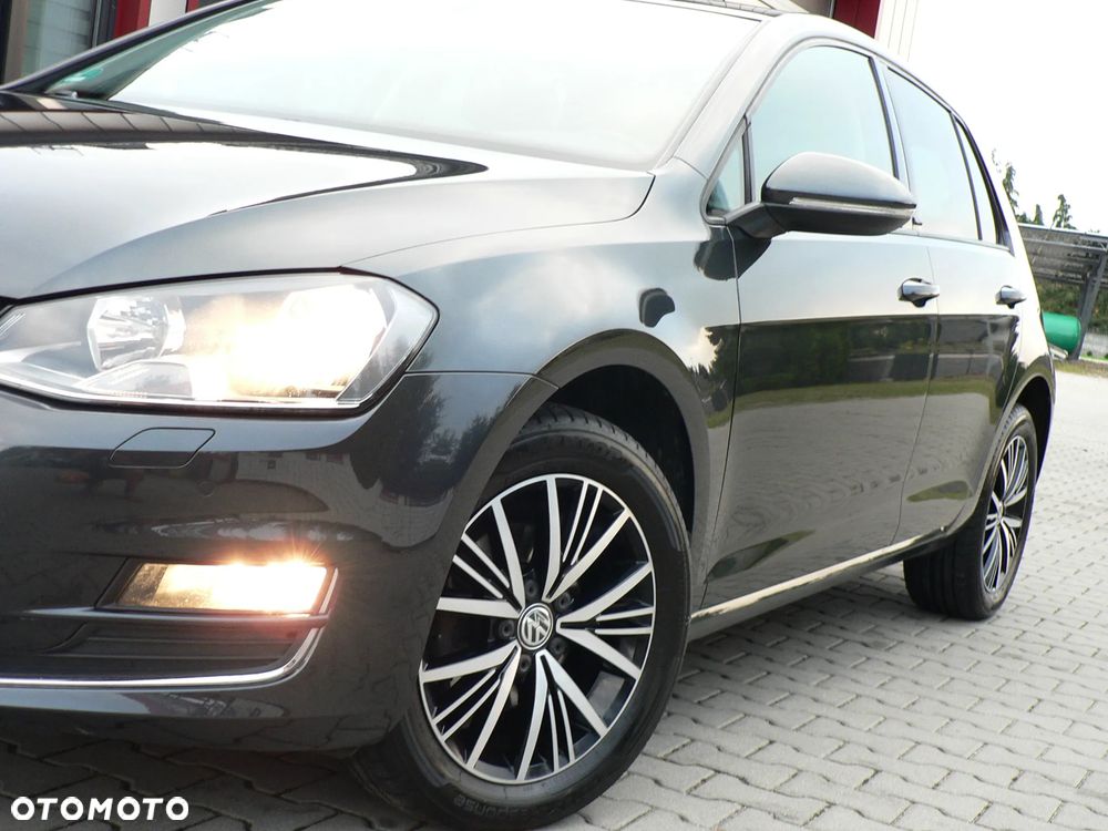 Volkswagen Golf 1.2 TSI BlueMotion Technology Allstar - 15
