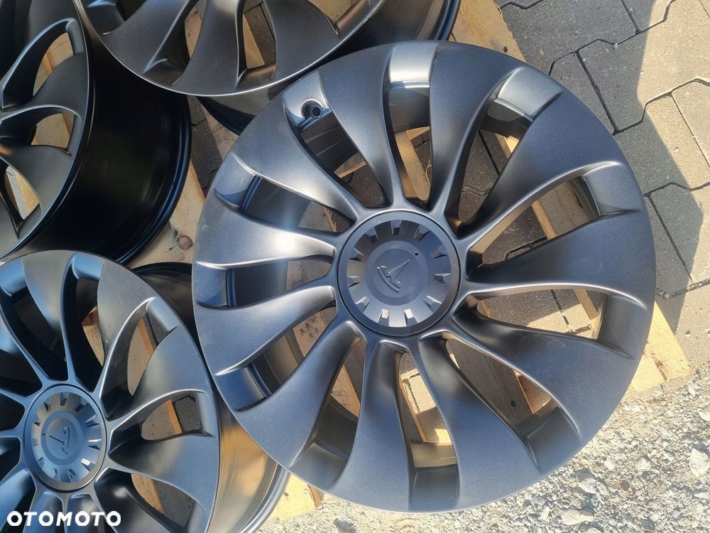 Felgi oryginał Tesla 1044267-00-A 20x9J ET 34 5x114.3 - 6