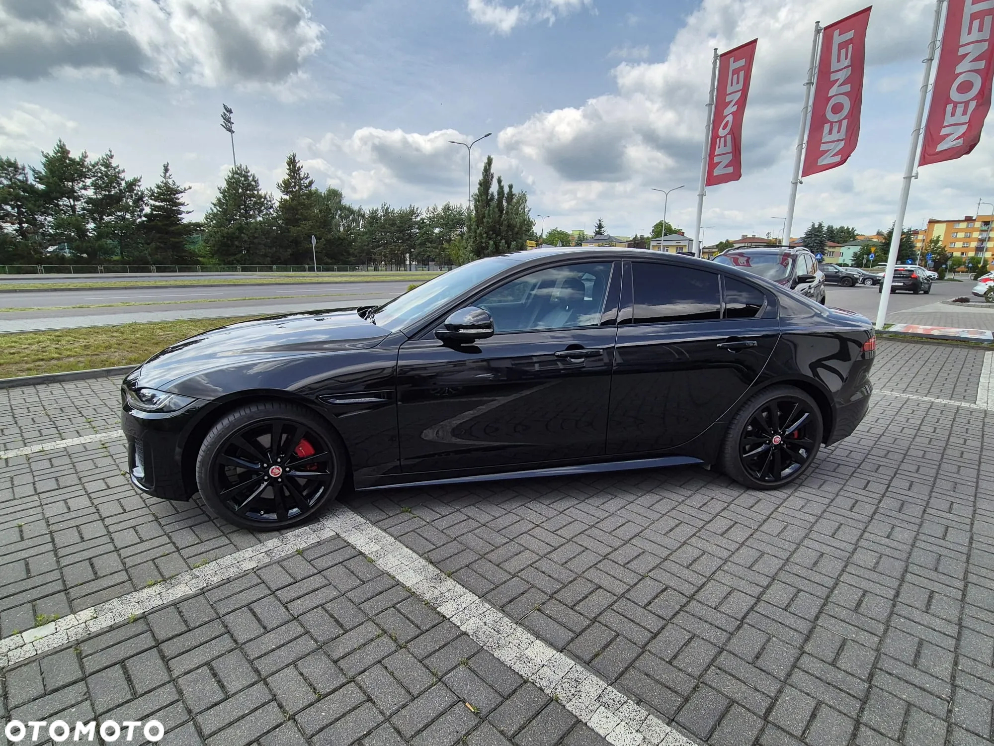 Jaguar XE - 3