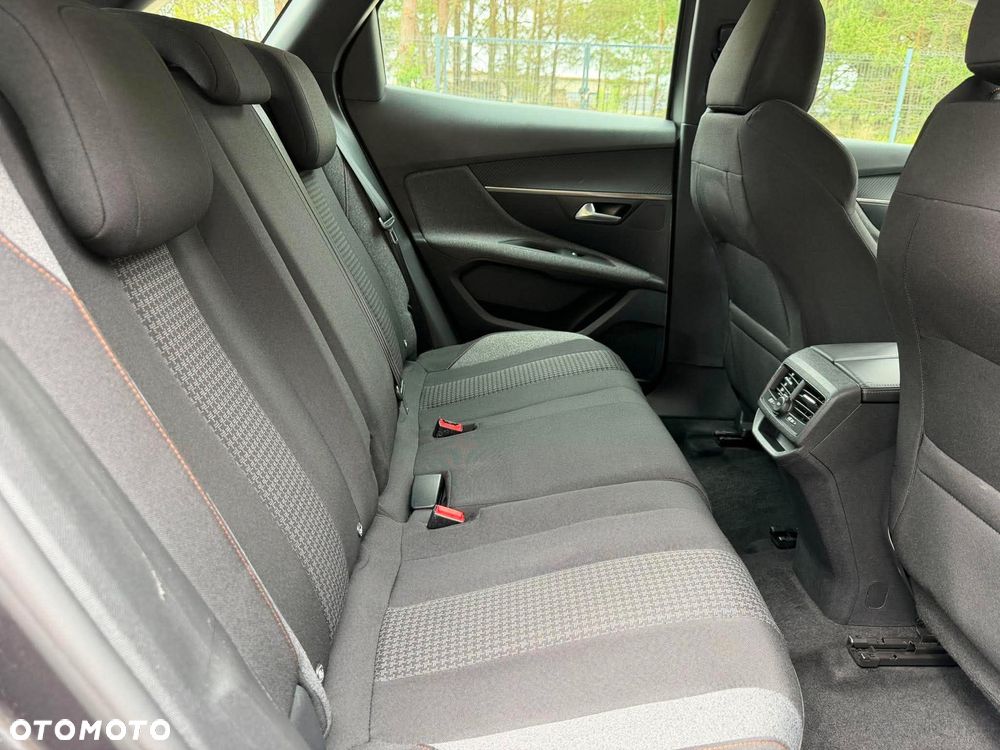 Peugeot 3008 1.5 BlueHDi Allure S&S EAT8 - 19