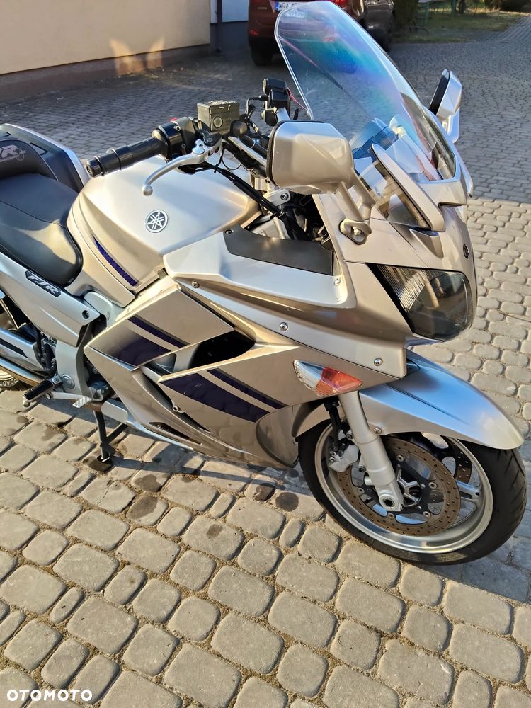Yamaha FJR - 6