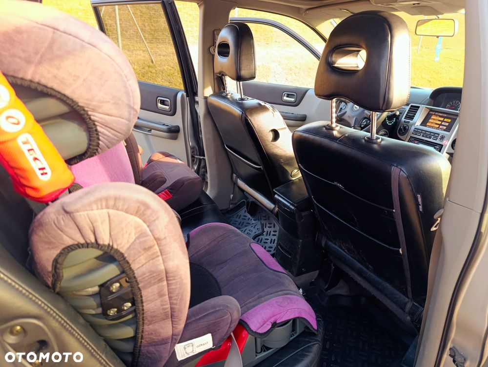 Nissan X-Trail 2.5 Sport - 19