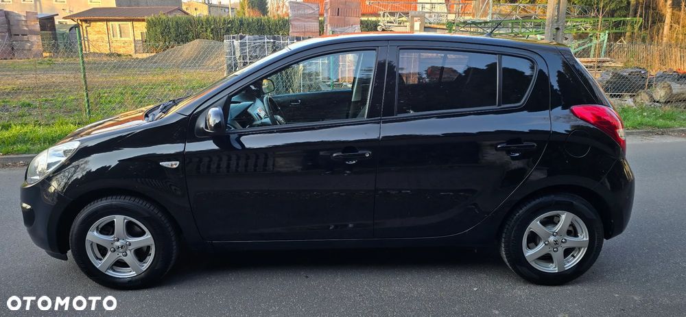 Hyundai i20 1.2 UEFA EURO 2012 Edition - 6