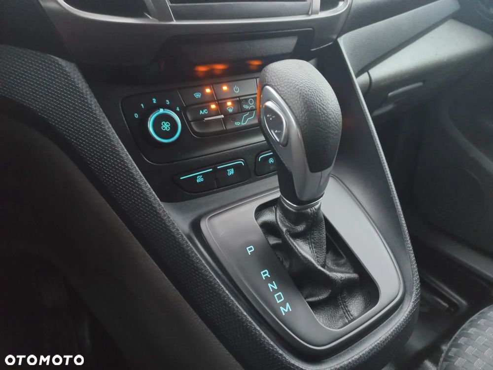 Ford Transit Connect - 21