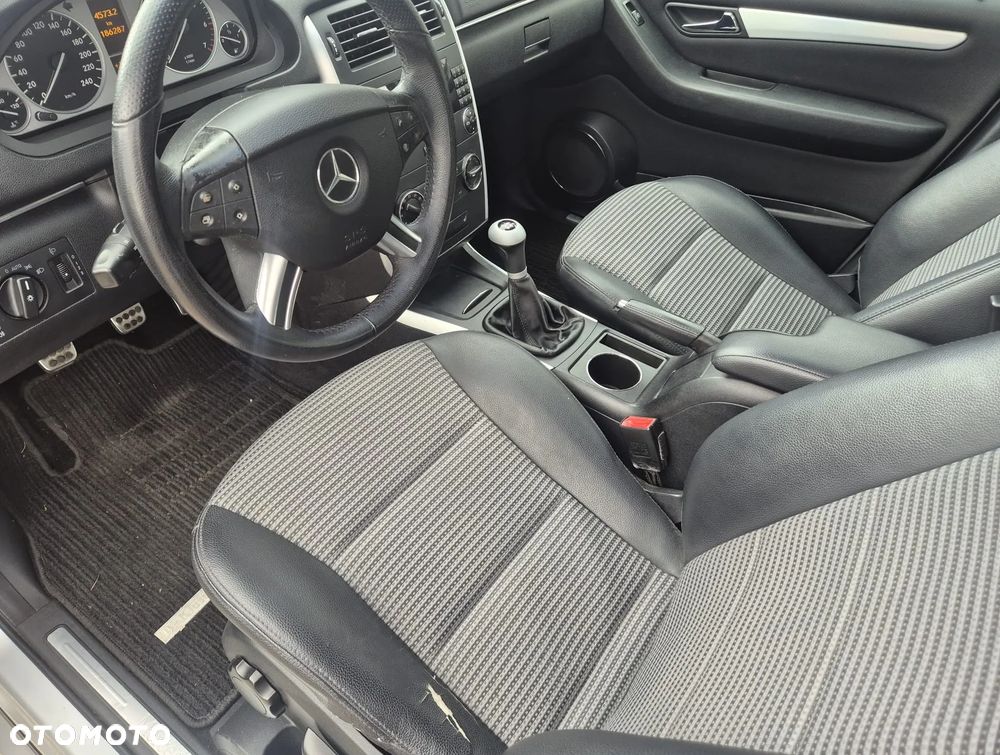 Mercedes-Benz Klasa B 180 BlueEFFICIENCY SPORT EDITION - 11