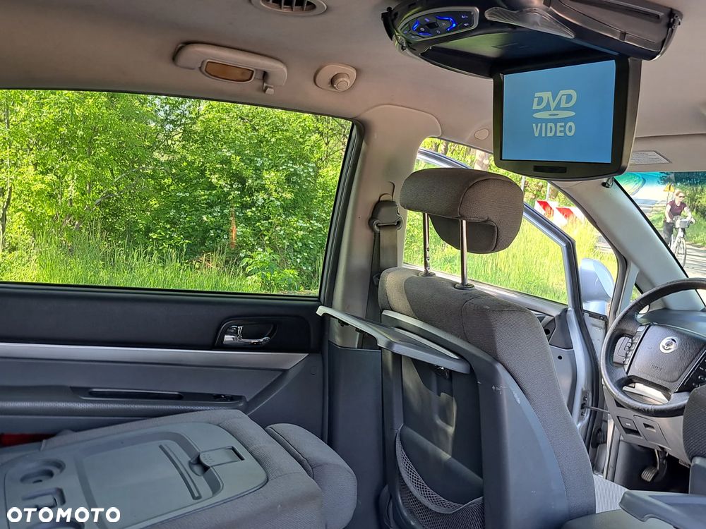 SsangYong/KGM Rodius - 4
