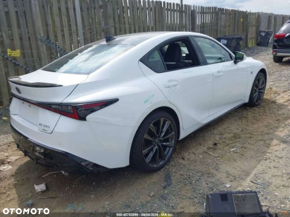 Lexus IS - 7