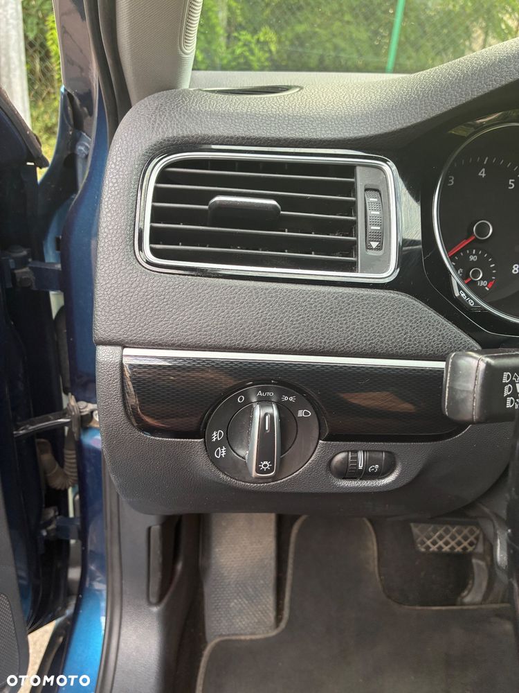 Volkswagen Jetta 1.4 TSI BMT Highline DSG - 15