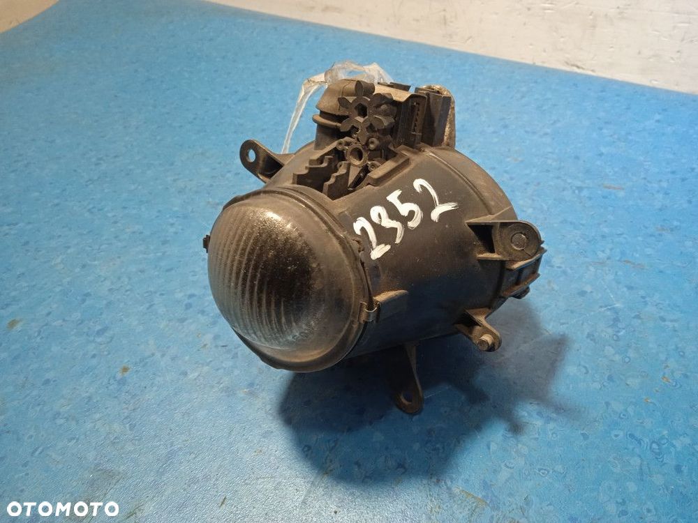 BMW E46 LIFT HALOGEN PRAWY EEC72T - 1