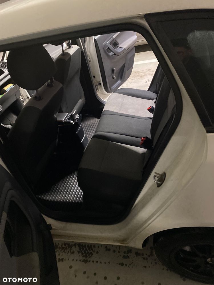 Skoda Fabia 1.6 TDI DPF Active - 15