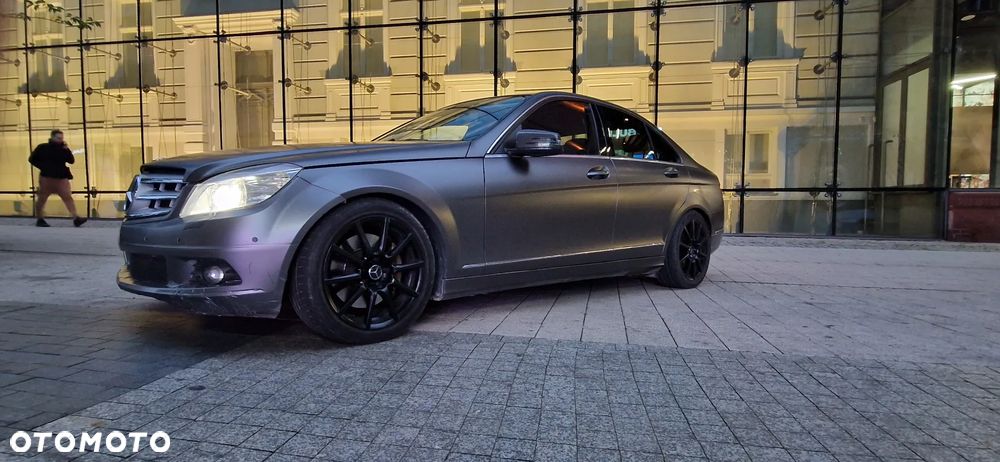 Mercedes-Benz Klasa C 320 CDI 7G-TRONIC Avantgarde DPF Sport Edition - 3