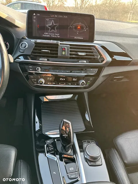 BMW X3 sDrive18d - 14