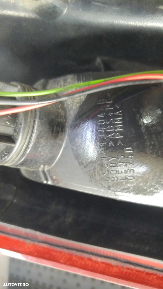 Stop tripla lampa dreapta ford fiesta 5 jh jd 6s6113404b - 3