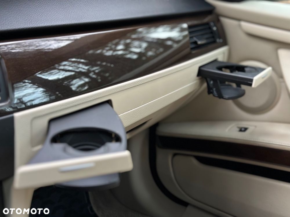 BMW Seria 3 330xi - 25