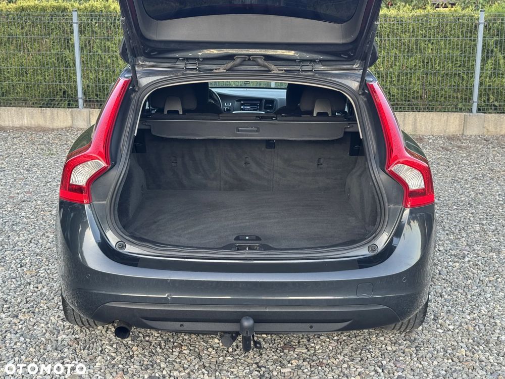 Volvo V60 D3 Business Edition - 28