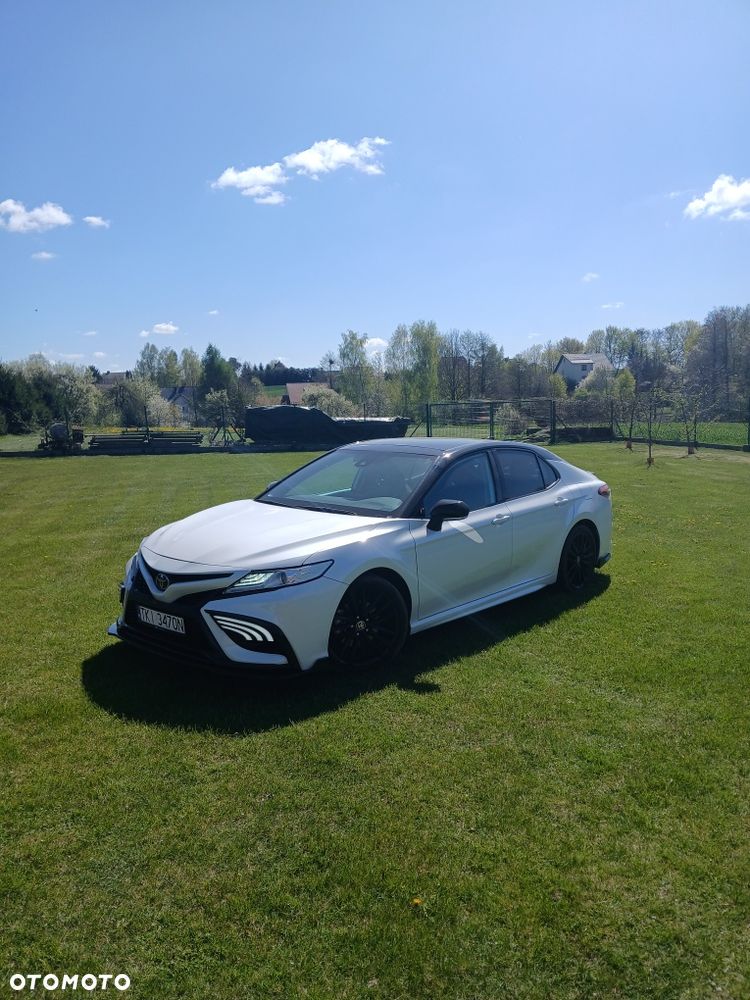 Toyota Camry - 1