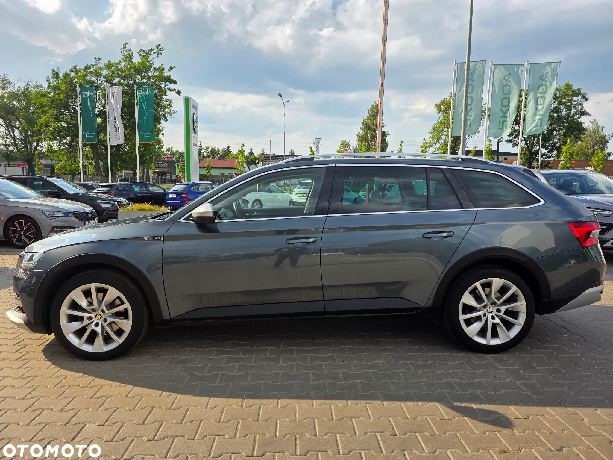 Skoda Superb 2.0 TDI SCR 4x4 Scout DSG - 3