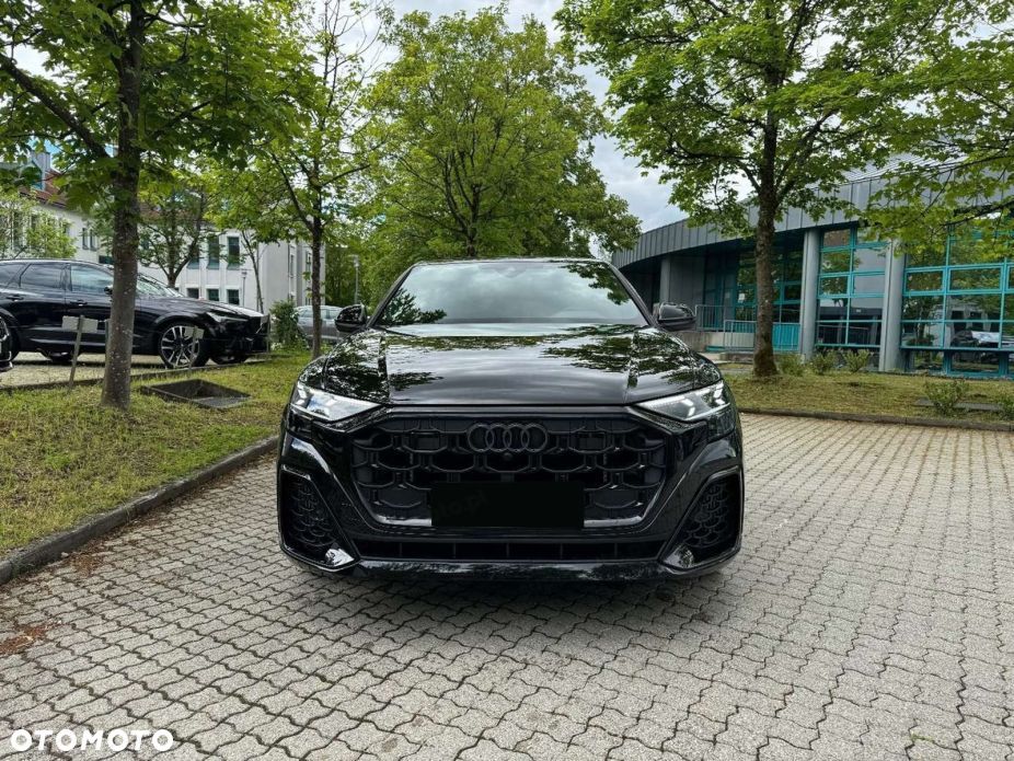 Audi Q8 - 6