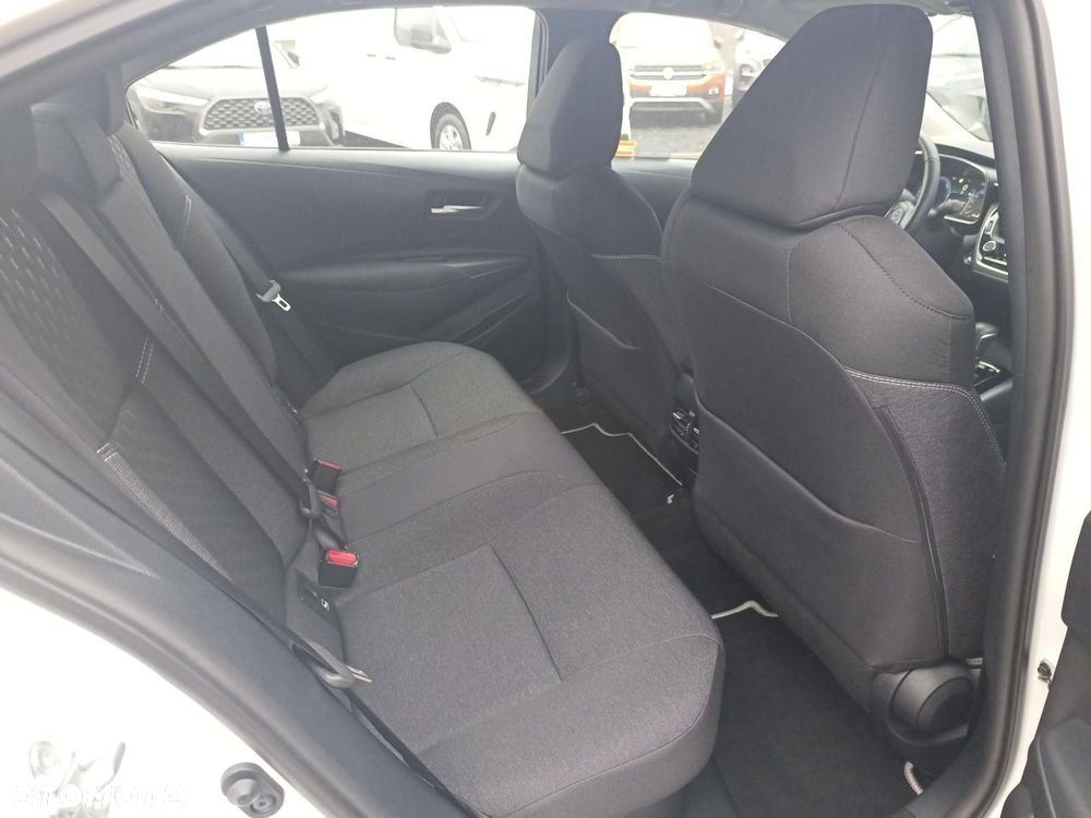 Toyota Corolla 1.8 Hybrid Comfort - 24