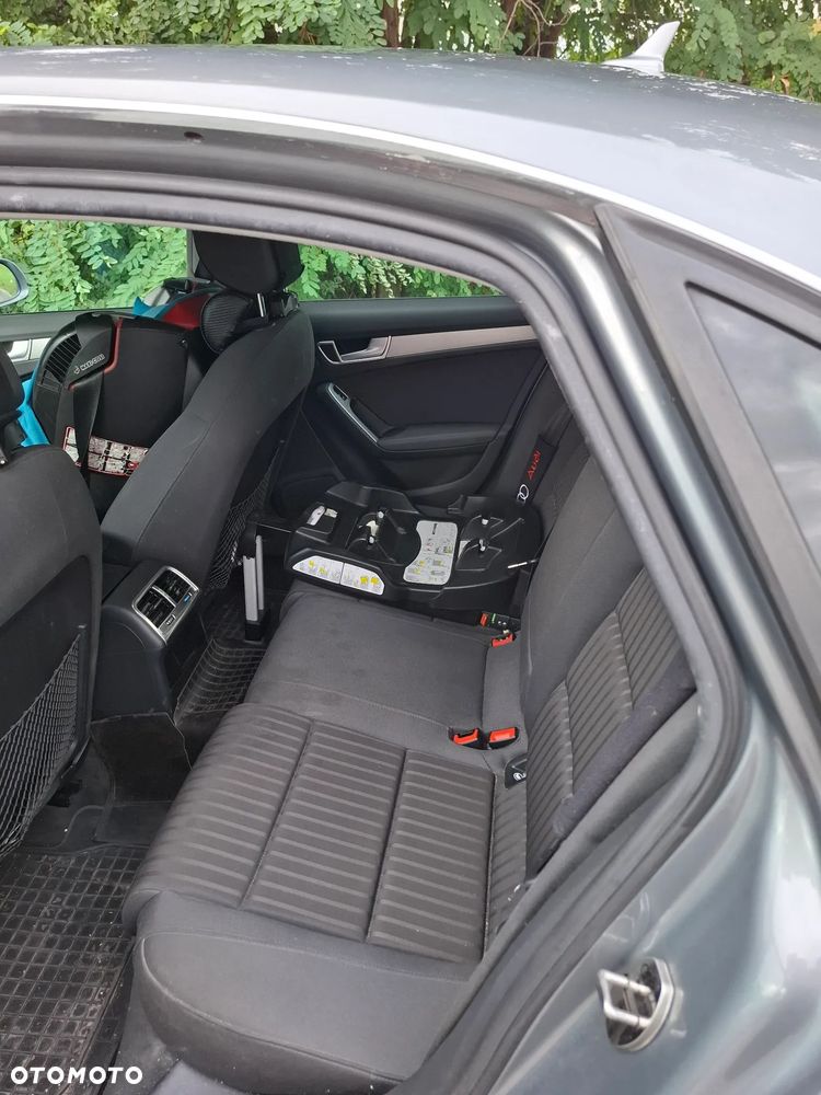 Audi A4 Limousine - 10