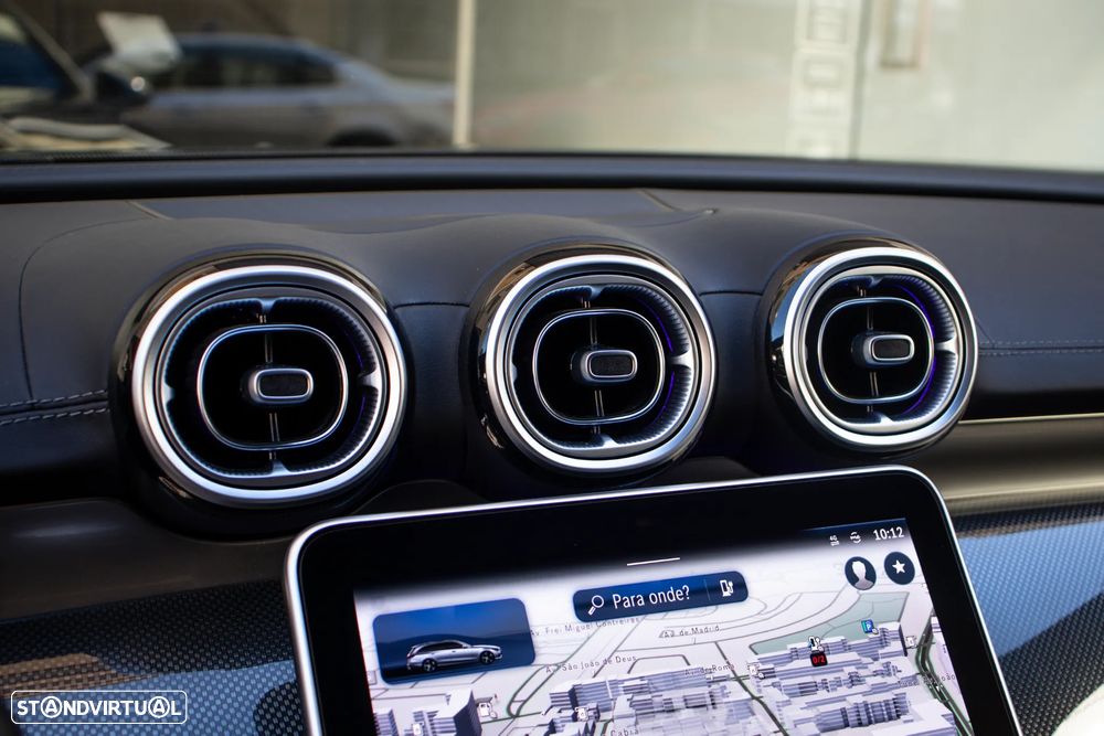 Mercedes-Benz C 300 de AMG Line - 32