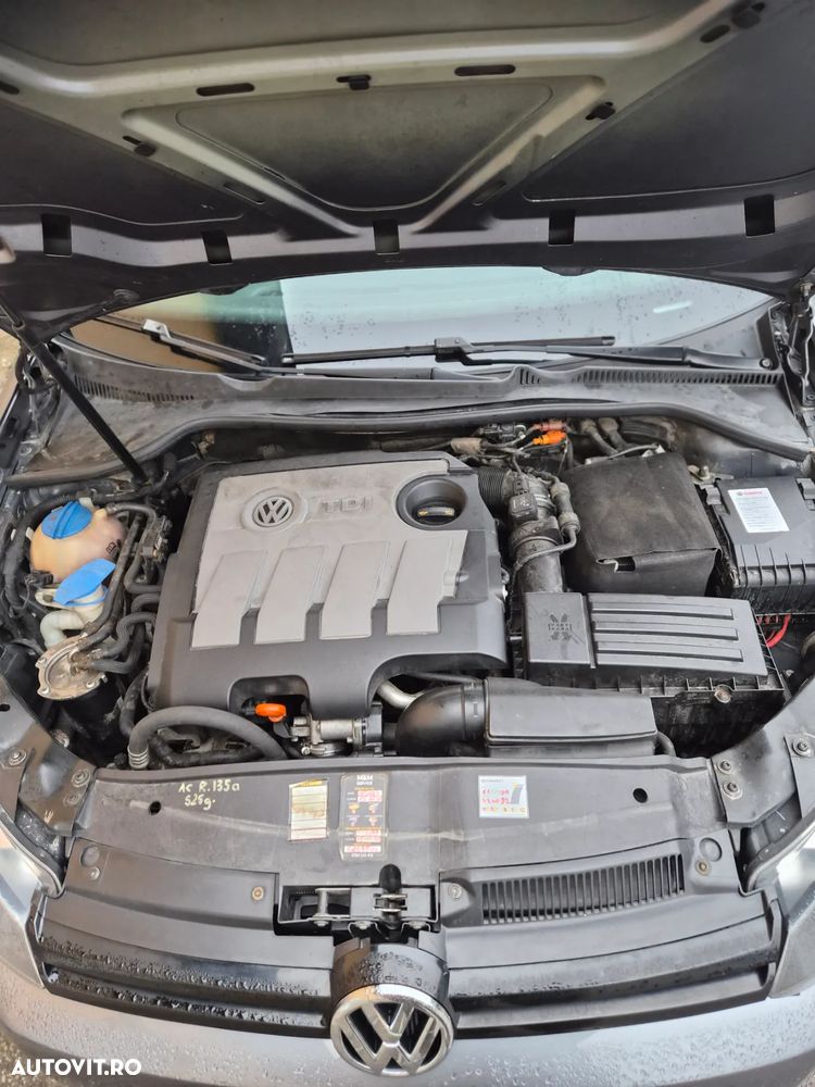 Volkswagen Golf - 10