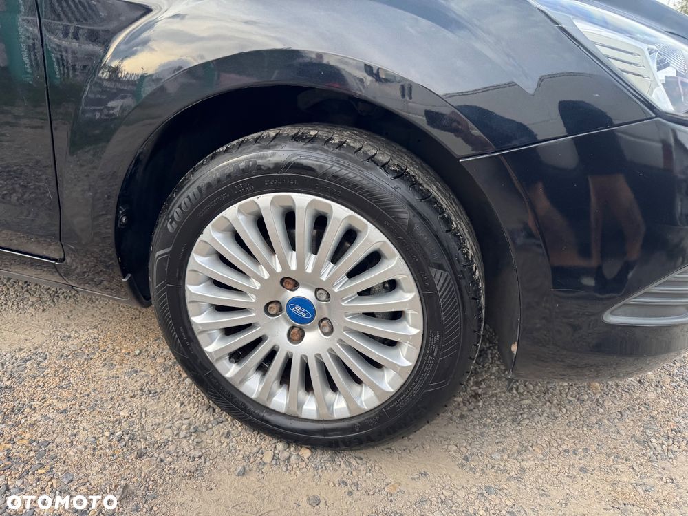 Ford Focus 1.6 16V Titanium - 12