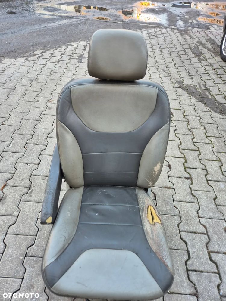FOTEL KIEROWCY LEWY PRIMASTAR TRAFIC VIVARO 01-14 - 1